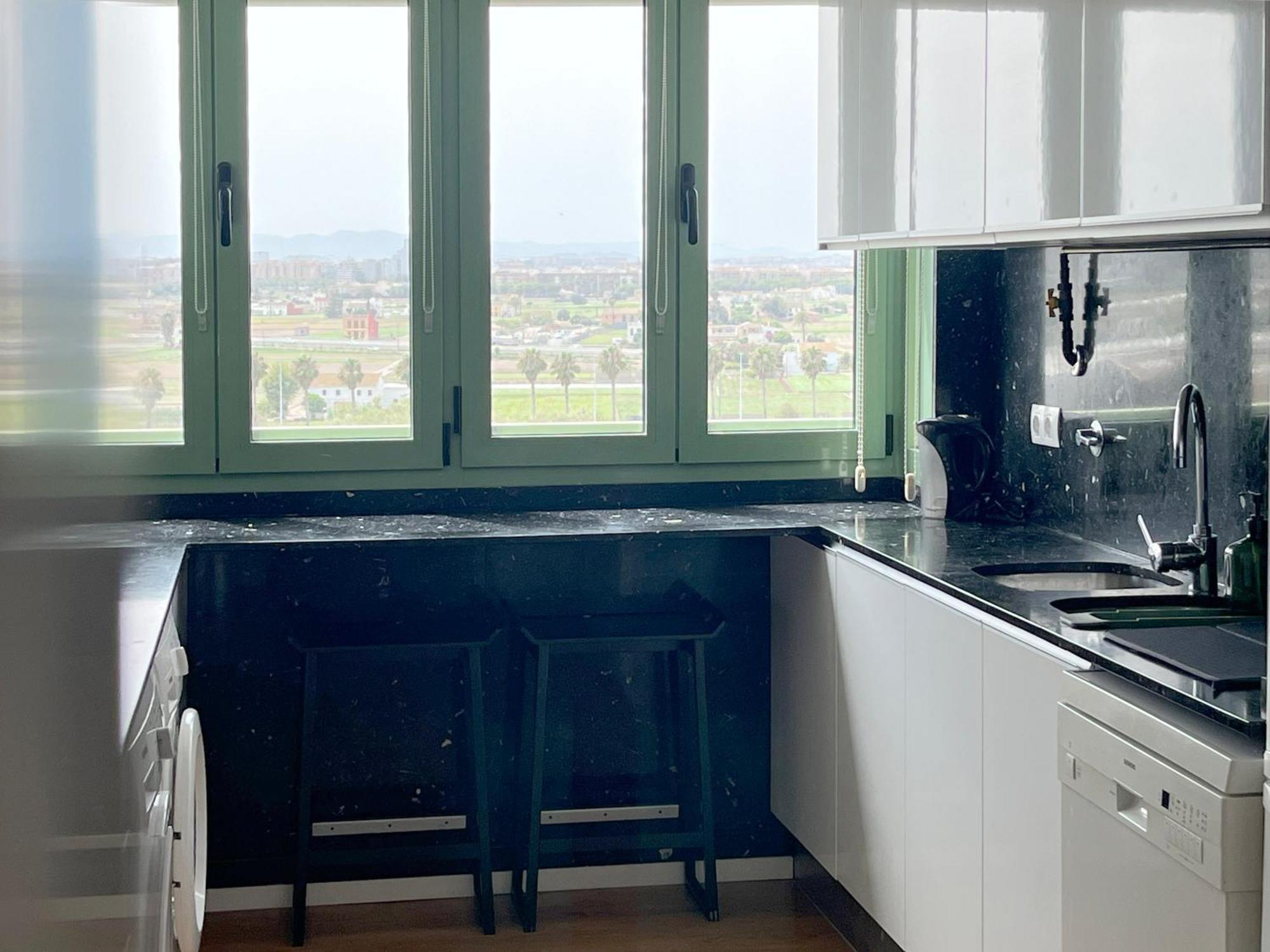 Stylish Well-Connected Beachfront Flat Valencia Eksteriør billede