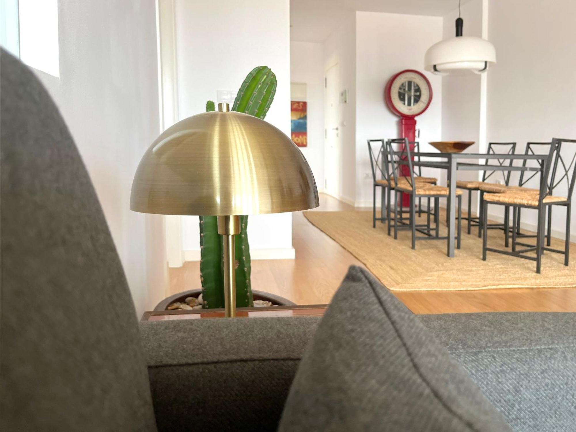 Stylish Well-Connected Beachfront Flat Valencia Eksteriør billede