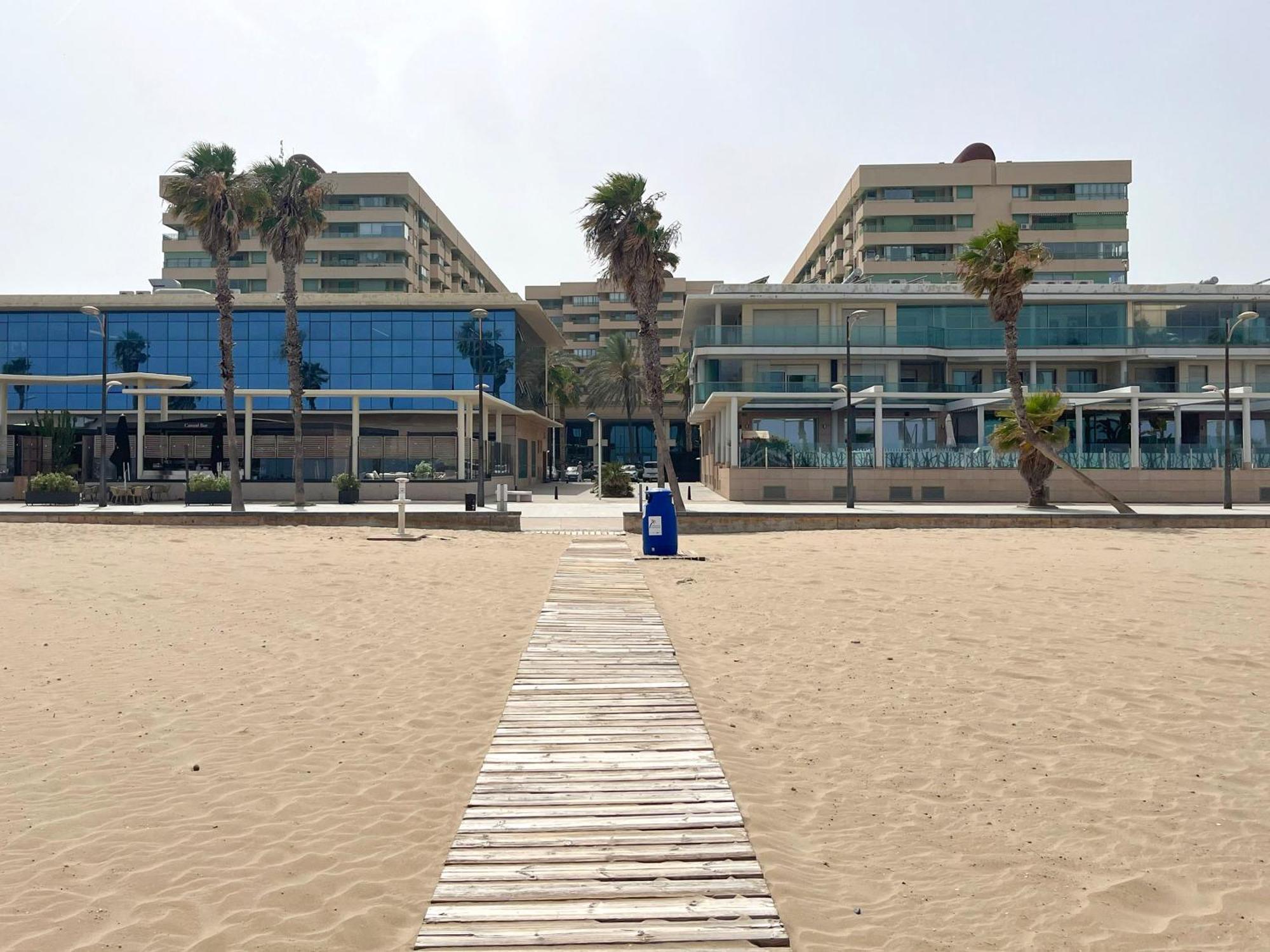Stylish Well-Connected Beachfront Flat Valencia Eksteriør billede