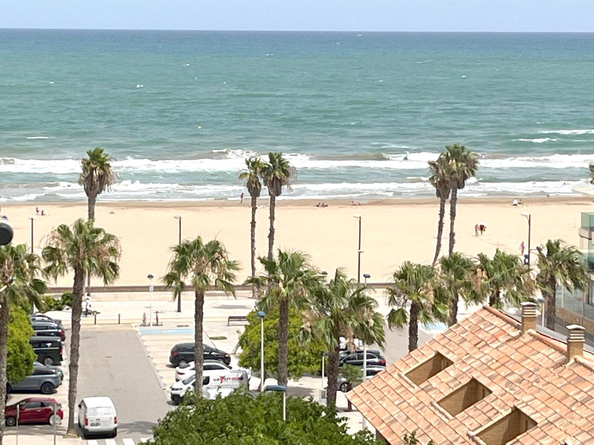 Stylish Well-Connected Beachfront Flat Valencia Eksteriør billede